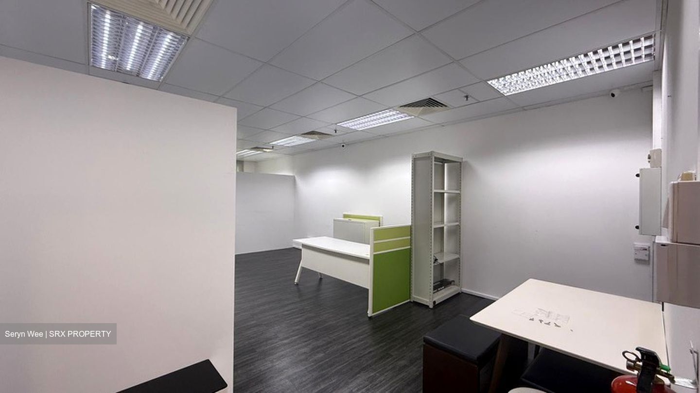 Burlington Square (D7), Office #569614671